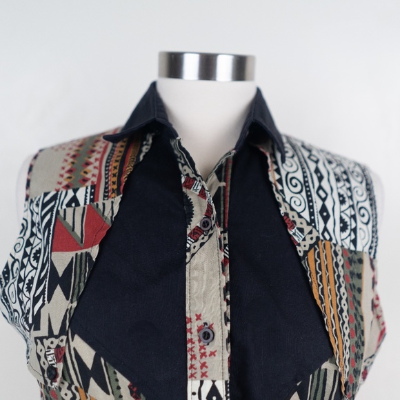 Roper Button Down Crop M Top - Picture 5 of 8